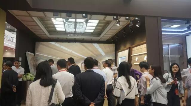 容聲集成吊頂展館內人氣爆棚