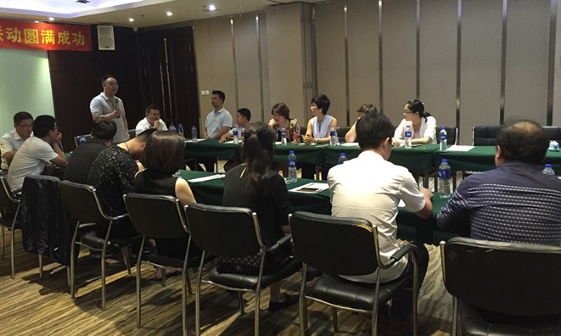 鼎美營銷部鄧偉部長講話