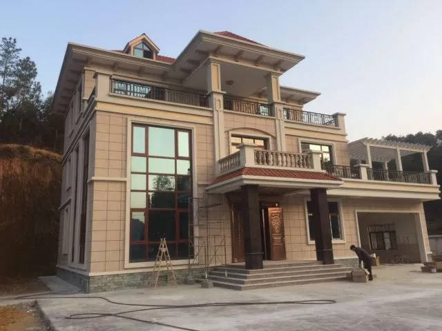 真石漆施工為什么會出現掉砂？